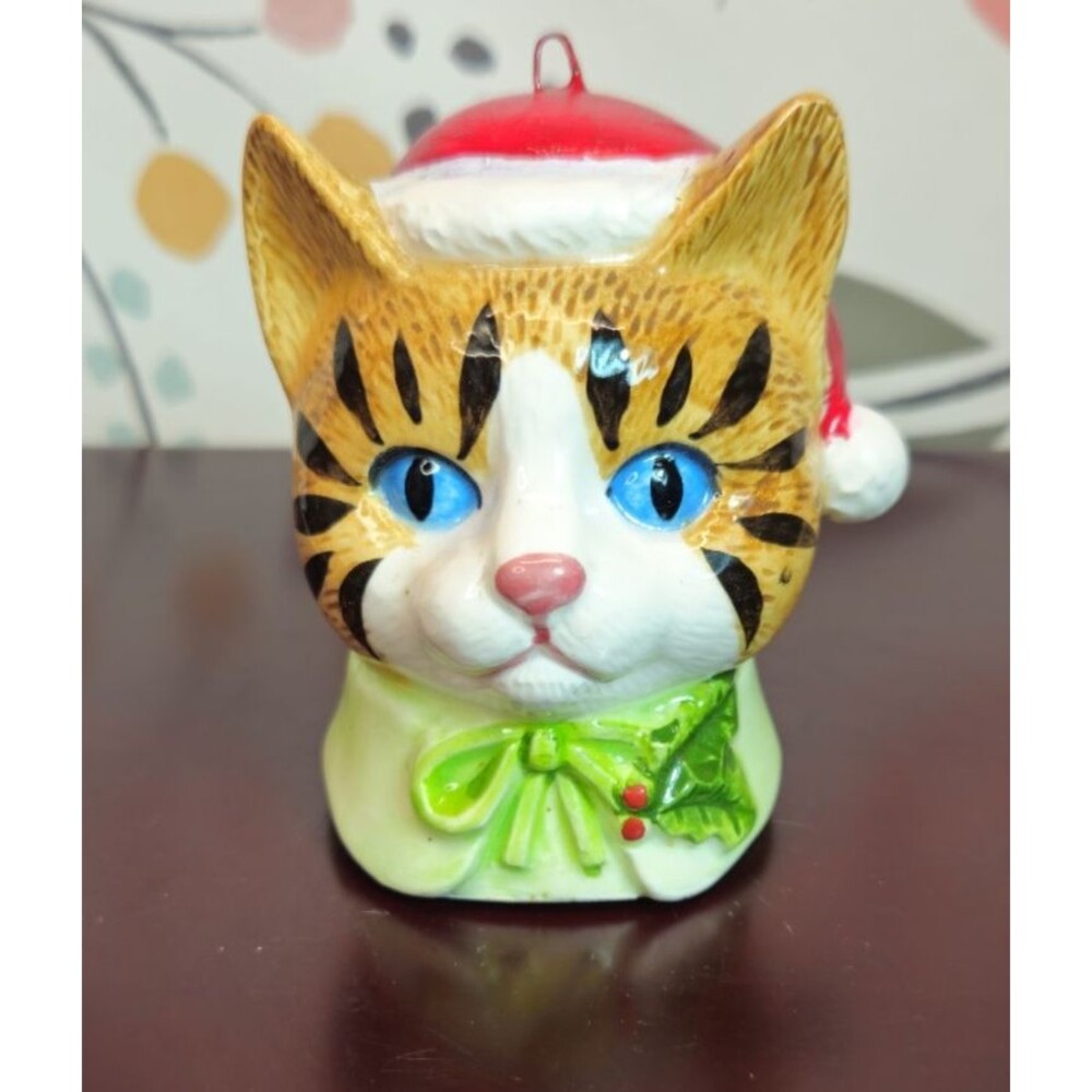 Adorable Christmas Tabby Cat Kitten w/ Blue Eyes & Santa Hat Japan (read)